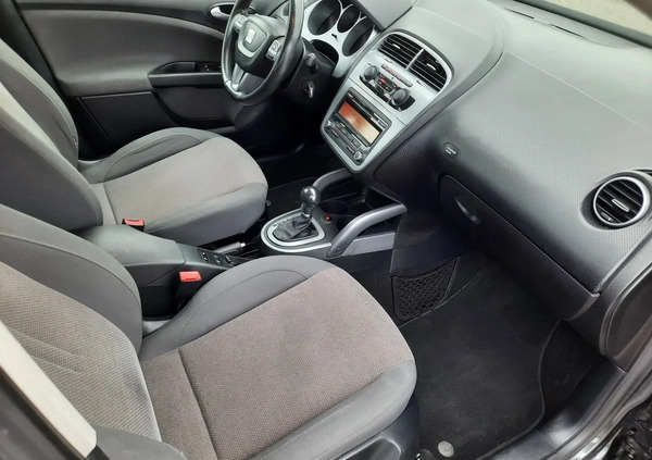 Seat Altea XL cena 23900 przebieg: 260972, rok produkcji 2011 z Pniewy małe 667